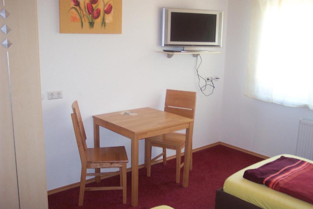 מלון באדן-באדן Gasthaus Linde חדר תמונה